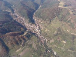 Satul Tălmăcel văzut din avion